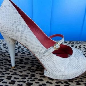 Faux snake white strapped heels peep toe